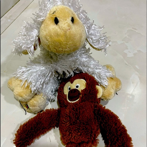 Other - ❄️❄️2 Plush toys